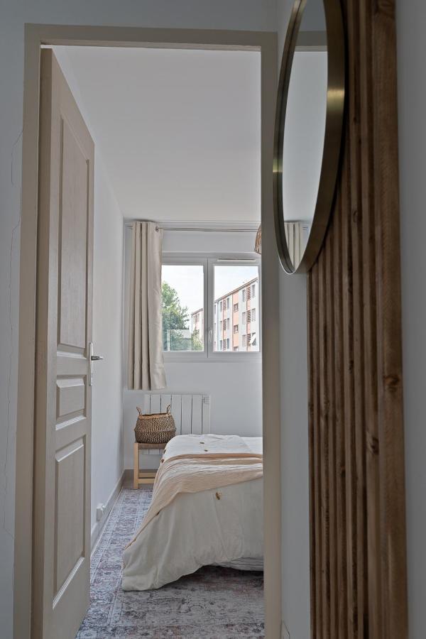 Appartement Spacieux 1 Chambre Parking Gratuit Valence  Exteriör bild